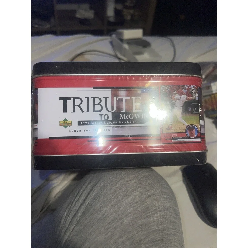 Upper Deck Tribute to Mark McGwire 1999 MLB Tributes Lunch Box Set‎ Sealed